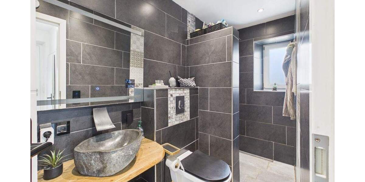 Doppelhaushälfte Schiffweiler - 5 Zimmer, 111 m&sup2;, 160.000&euro; | Angebot:25835461