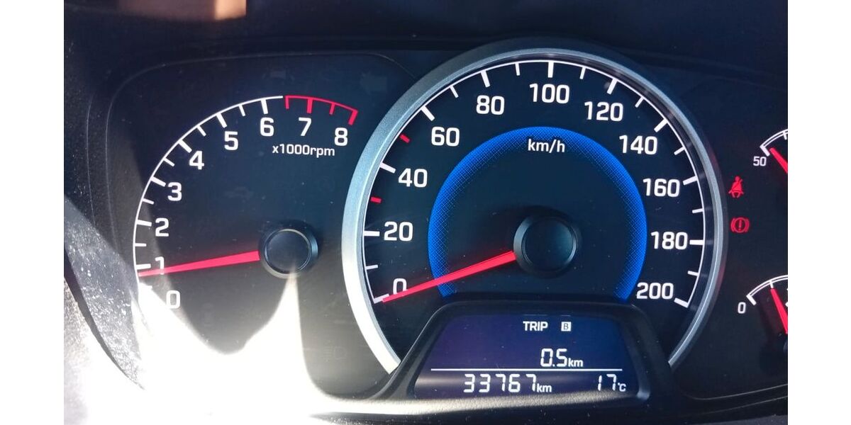 Hyundai i10 33.760 km 9.100 &euro; Heusweiler 66265