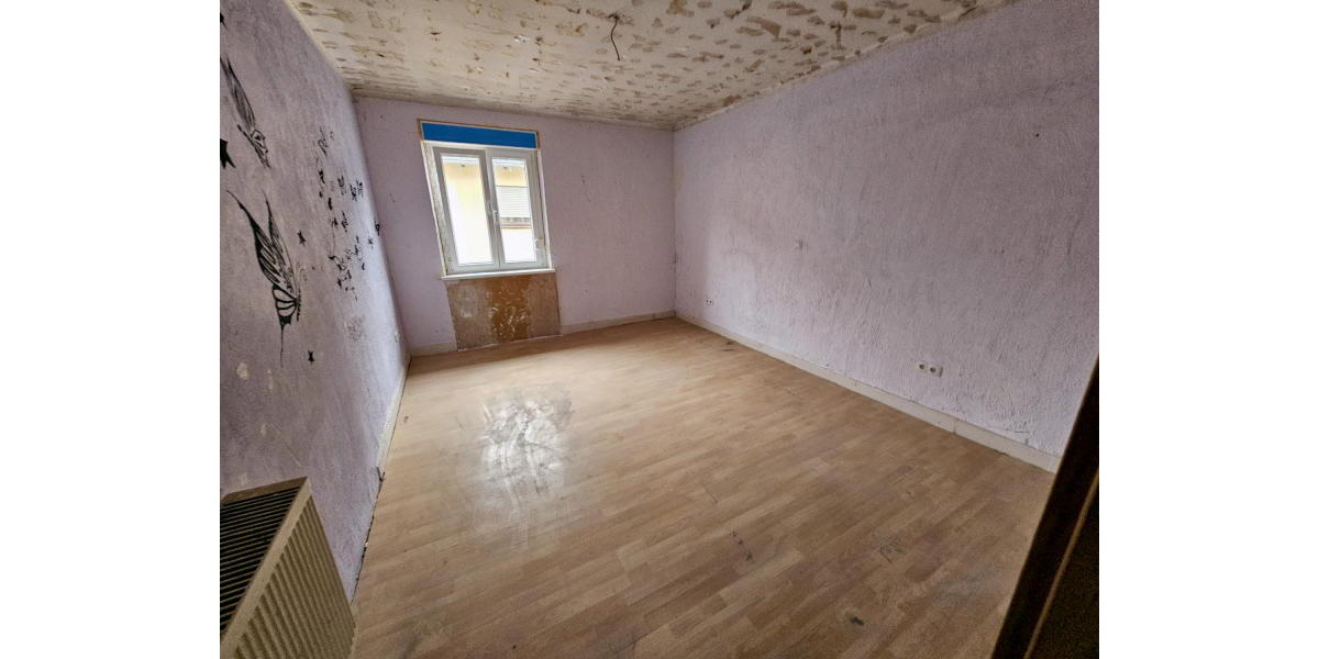 ObjNr:19582 - Renovierungsbedürftiges 4 Fam.-Mehrfamilienhaus in zentraler Lage - Zweifamilienhaus Pirmasens Fehrbach | Angebot:17823307