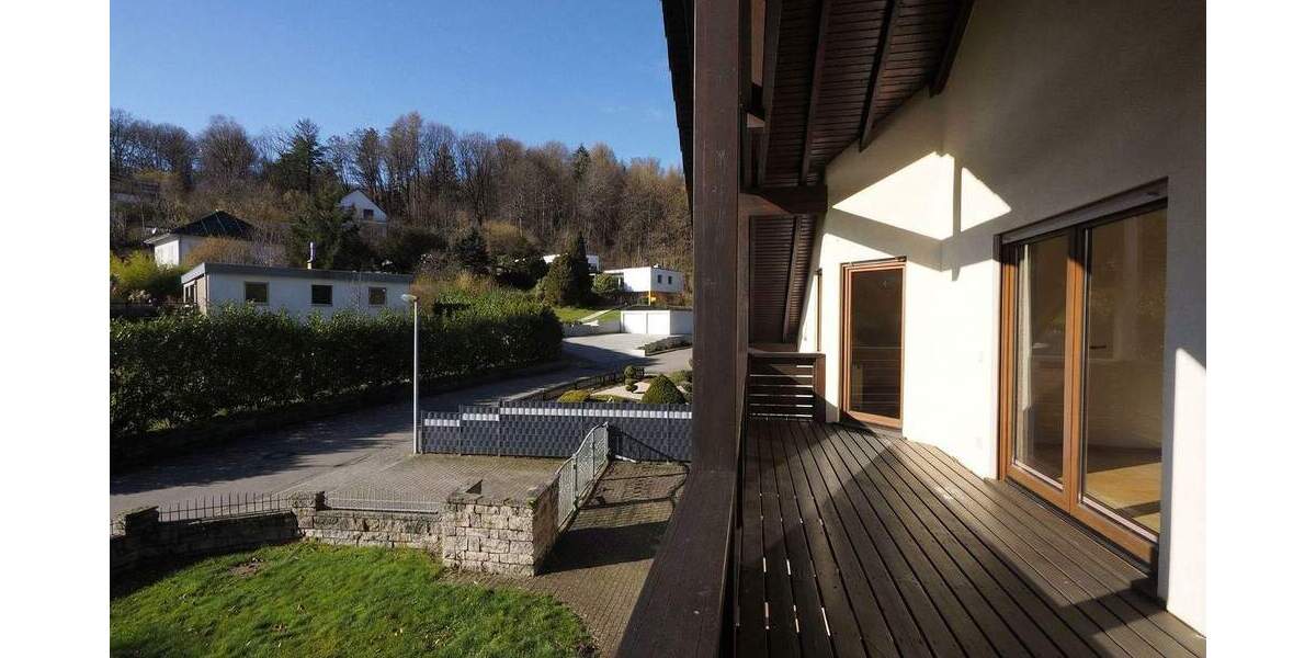 Einfamilienhaus St. Ingbert Oberwürzbach - 7 Zimmer, 200 m&sup2;, 695.000&euro; | Angebot:25675562