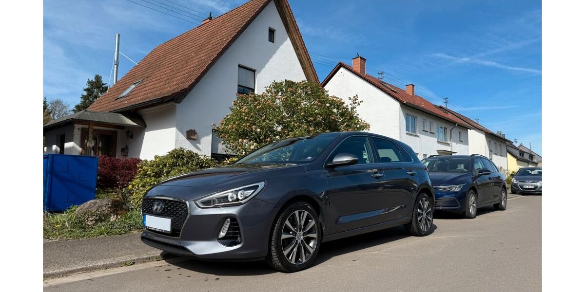 Hyundai i30 145.000 km 9.400 &euro; Riegelsberg 66292