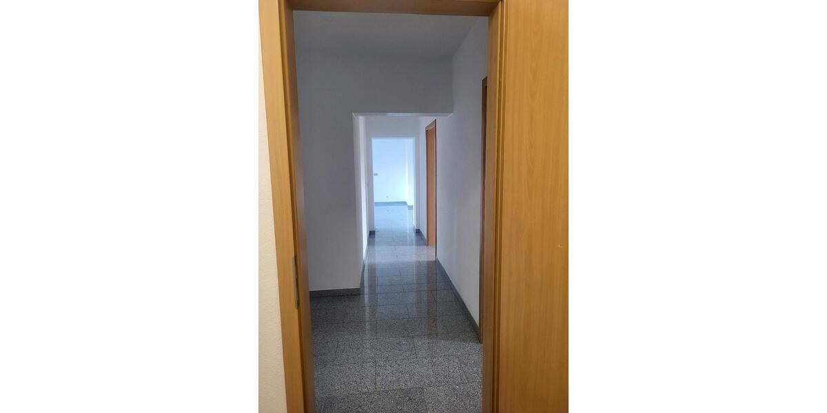 Etagenwohnung Blieskastel - 3 Zimmer, 95 m&sup2;, 760&euro; | Angebot:25419301