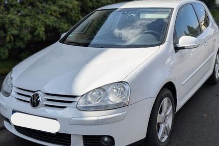 VW Golf 104.754 km 4.290 &euro; Saarbrücken 66121