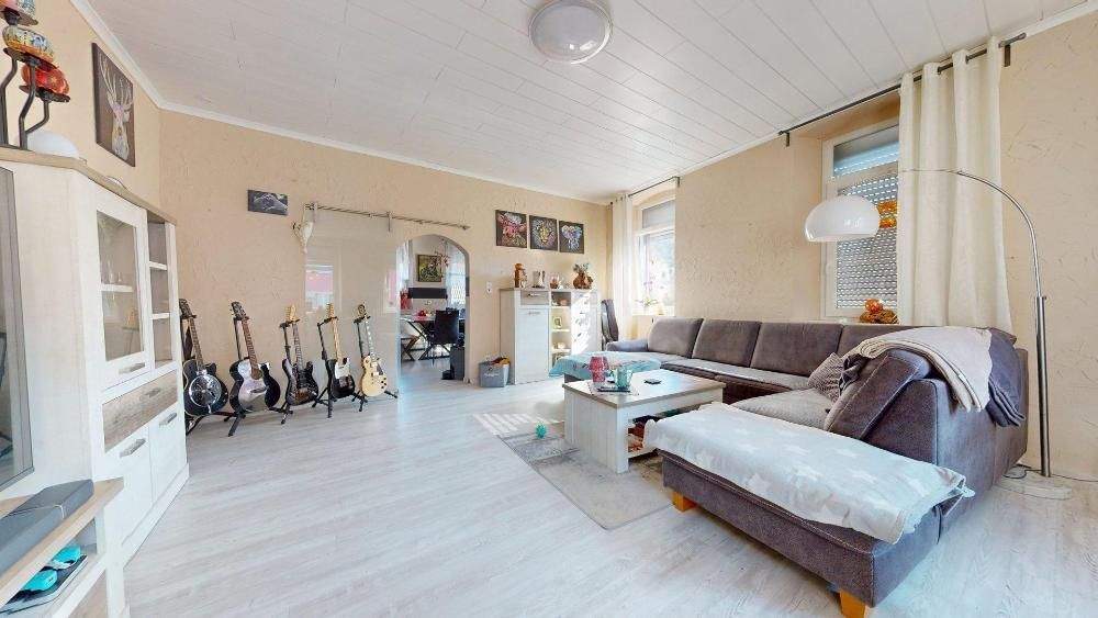 Mehrfamilienhaus, Wohnhaus Lemberg - 9 Zimmer, 320 m&sup2;, 269.000&euro; | Angebot:25837705