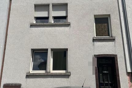 Haus Neunkirchen - 7 Zimmer, 175 m&sup2;, 220.000&euro; | Angebot:26645158