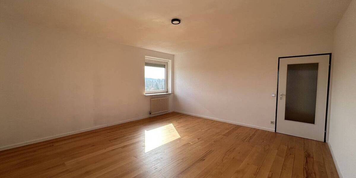 Etagenwohnung Saarbrücken Dudweiler - 2 Zimmer, 65 m&sup2;, 109.000&euro; | Angebot:25929207