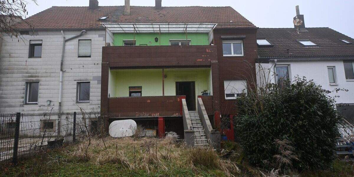 Einfamilienhaus Bexbach / Frankenholz Frankenholz - 7 Zimmer, 148 m&sup2;, 115.000&euro; | Angebot:25706690