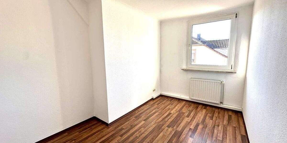 Etagenwohnung Zweibrücken - 6 Zimmer, 98 m&sup2;, 139.000&euro; | Angebot:25771920