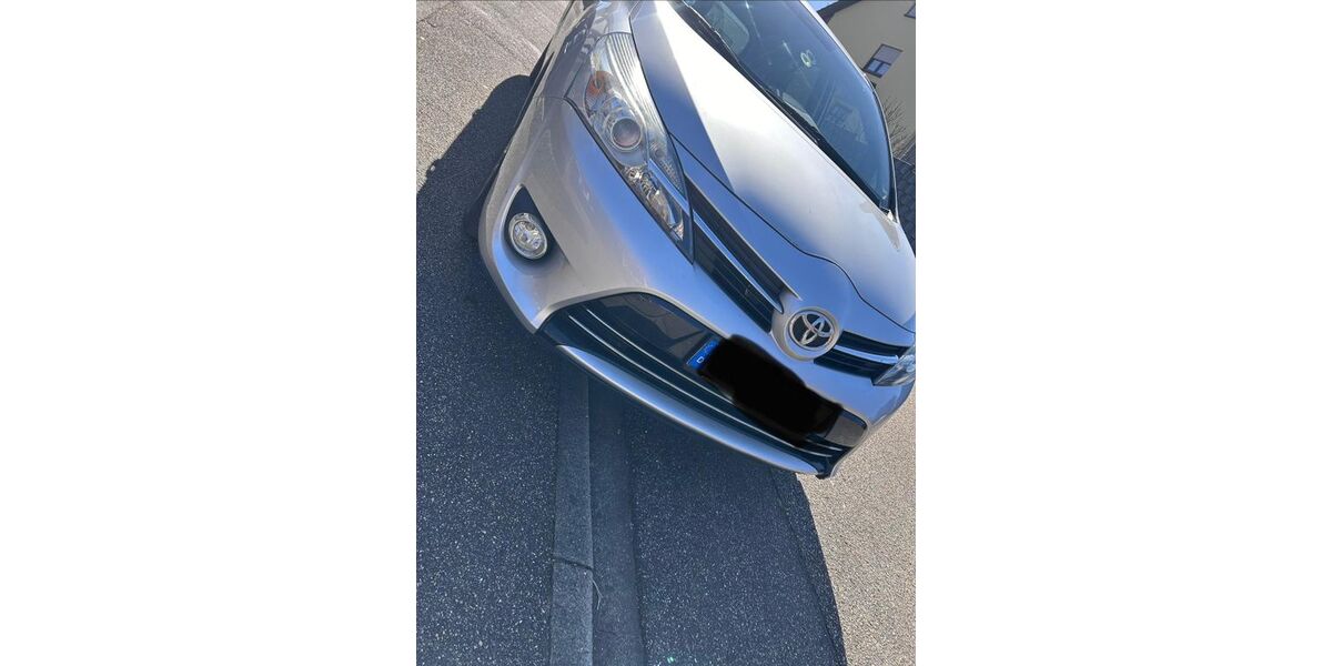 Toyota Verso 103.000 km 10.099 &euro; münchweiler 66981