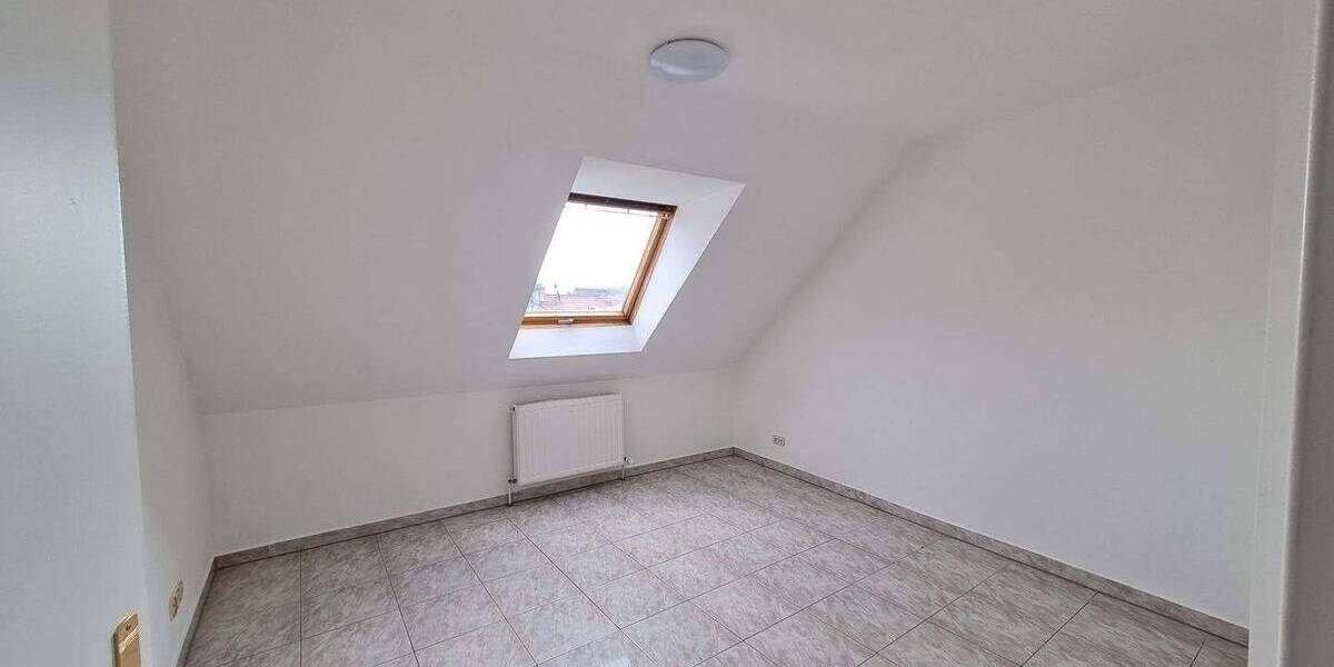 Etagenwohnung Saarbrücken St Arnual - 5 Zimmer, 98 m&sup2;, 1.000&euro; | Angebot:26928735