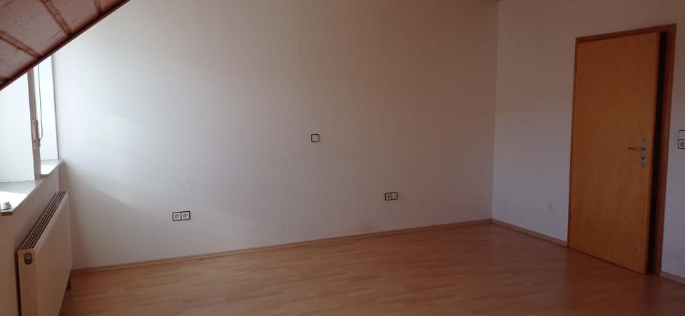 Doppelhaushälfte Landstuhl - 5 Zimmer, 240 m&sup2;, 2.130&euro; | Angebot:26025470