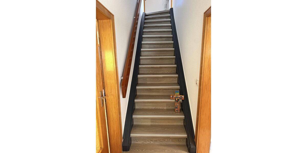 Einfamilienhaus Saarbrücken Dudweiler - 7 Zimmer, 140 m&sup2;, 199.000&euro; | Angebot:26840946