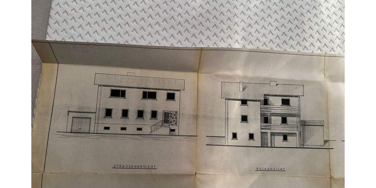 Einfamilienhaus Schiffweiler Heiligenwald - 8 Zimmer, 162 m&sup2;, 126.000&euro; | Angebot:25669773