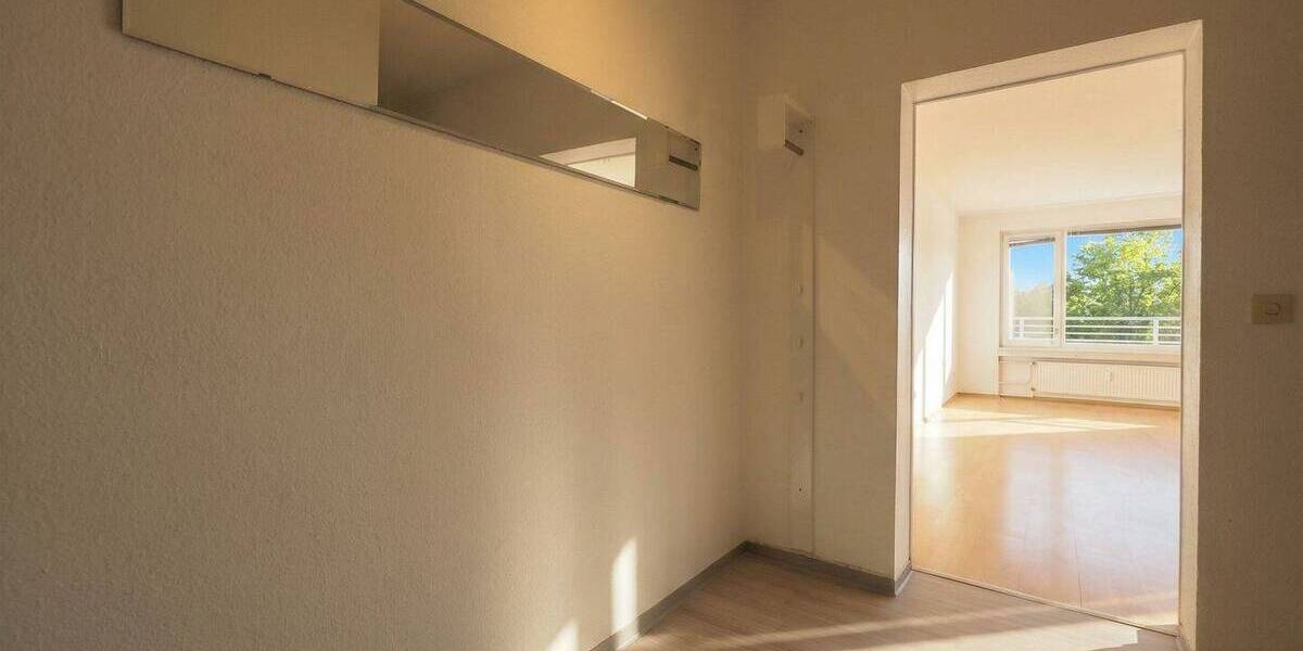 Etagenwohnung Saarbrücken Eschberg - 3 Zimmer, 84 m&sup2;, 159.000&euro; | Angebot:25996978