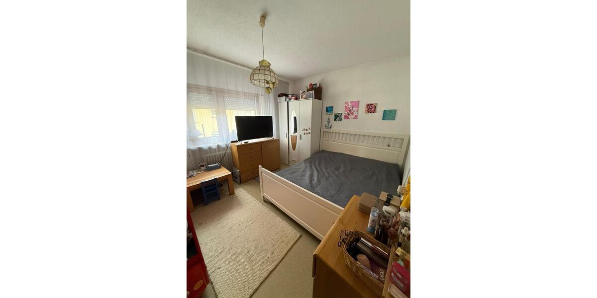 Einfamilienhaus Neunkirchen - 4 Zimmer, 140 m&sup2;, 1.100&euro; | Angebot:25886368