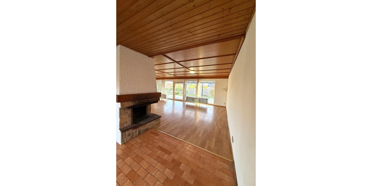- REDUZIERT- Liebhaber aufgepasst: Modernisierter Wohlfühl-Bungalow mit Sauna in Weilerbachs Toplage - Einfamilienhaus Weilerbach | Angebot:24408681