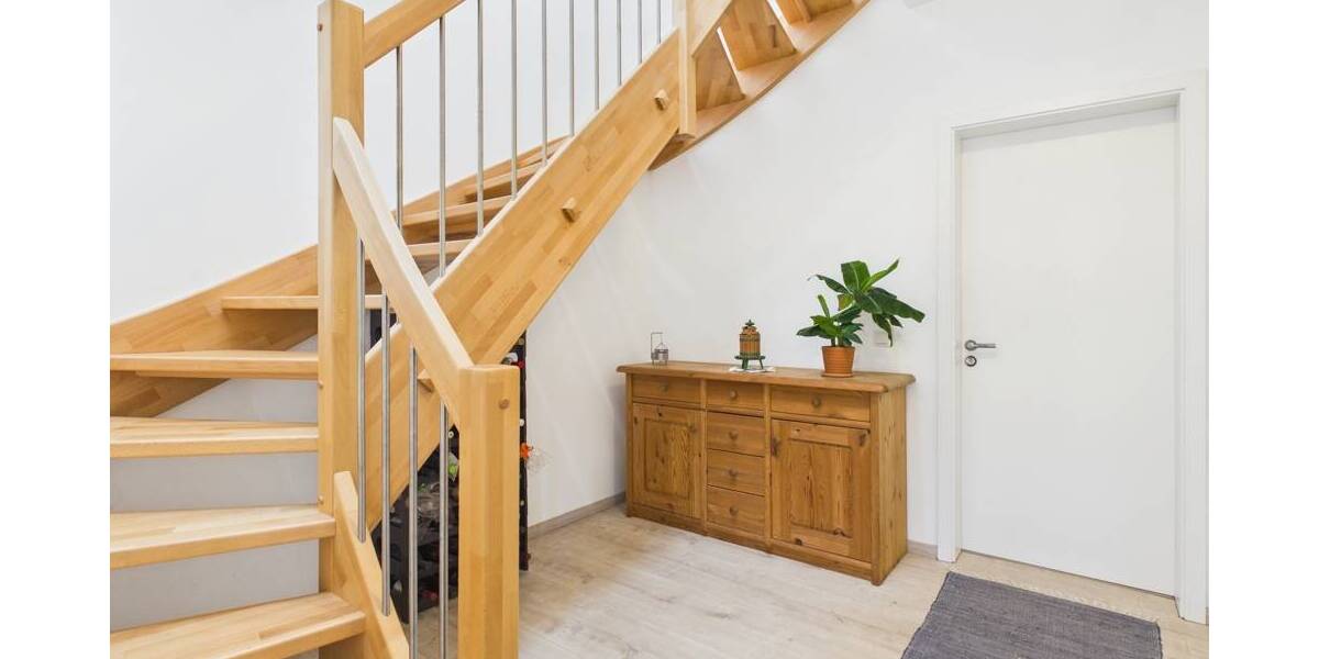 Mehrfamilienhaus, Wohnhaus Illingen / Hüttigweiler Hüttigweiler - 6 Zimmer, 181 m&sup2;, 580.000&euro; | Angebot:26500250