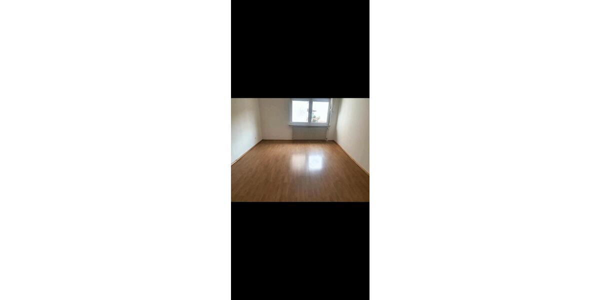 Einfamilienhaus Gries - 10 Zimmer, 200 m&sup2;, 175.000&euro; | Angebot:26222784