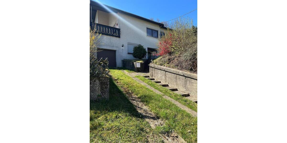 Einfamilienhaus Homburg - 11 Zimmer, 165 m&sup2;, 289.000&euro; | Angebot:26265842