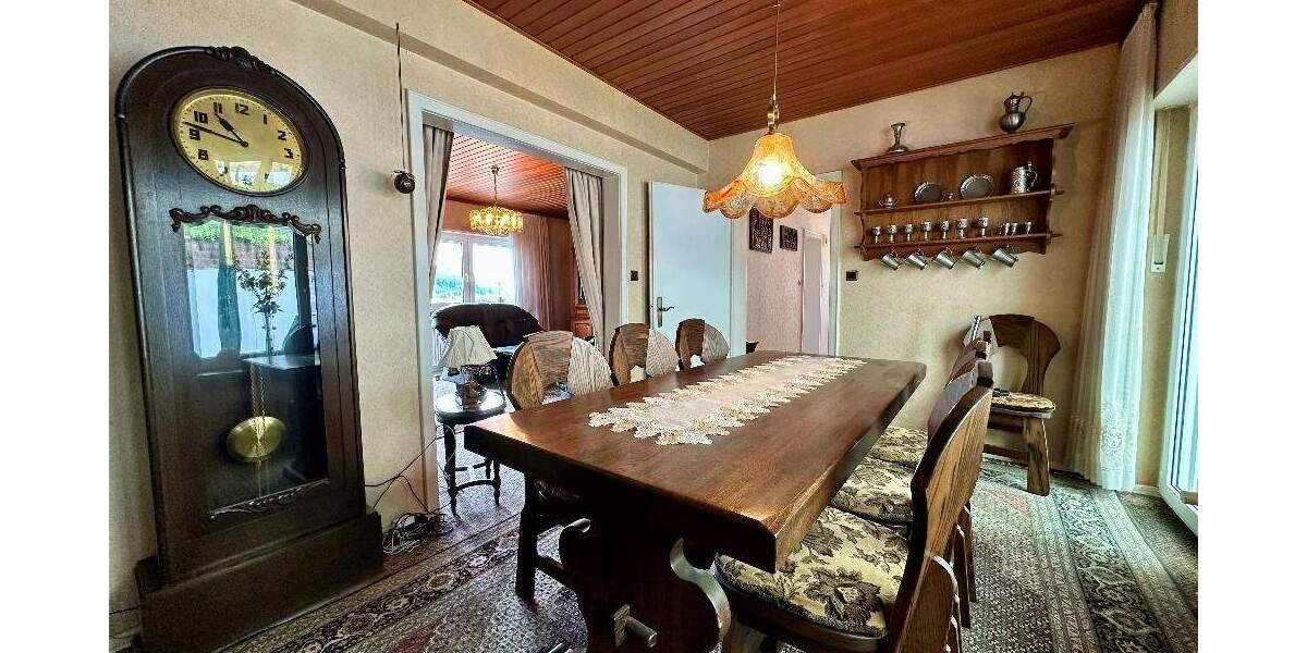 Einfamilienhaus Waldfischbach - 5 Zimmer, 151 m&sup2;, 215.000&euro; | Angebot:25802498