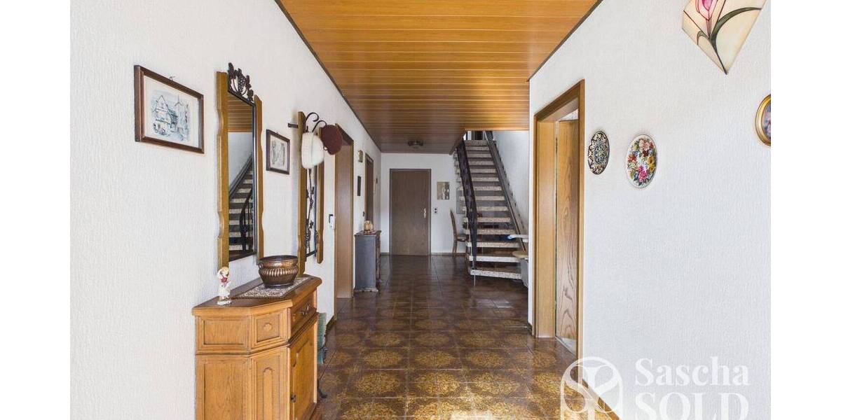 Großes Einfamilienhaus in begehrter Lage von Oberwürzbach, St. Ingbert mit Terrasse und Südbalkon - Einfamilienhaus Sankt Ingbert Oberwürzbach | Angebot:26161394