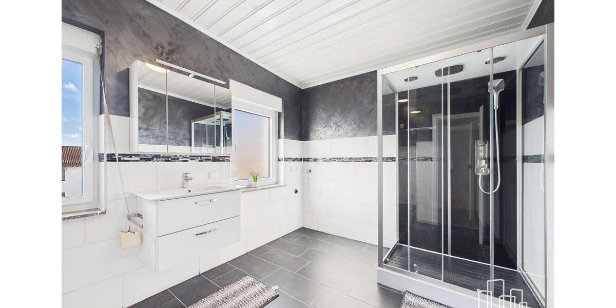 Etagenwohnung Bechhofen - 3 Zimmer, 120 m&sup2;, 1.200&euro; | Angebot:25207504