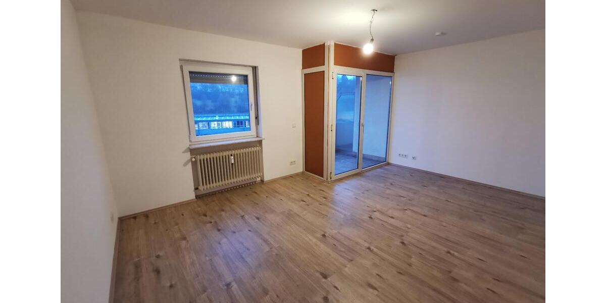 Etagenwohnung Neunkirchen - 1 Zimmer, 32 m&sup2;, 300&euro; | Angebot:25371557