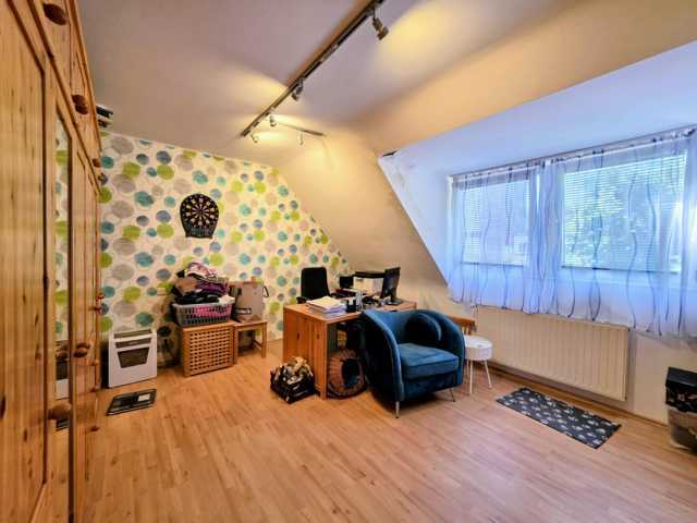 2-Familienhaus mit attraktiver Gewerbefläche in prominenter Lage - Mehrfamilienhaus, Wohnhaus Homburg | Angebot:27003328