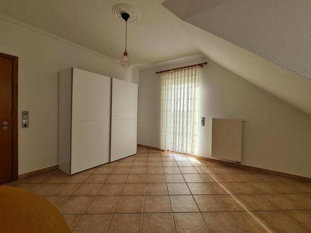Exklusives neuwertiges Wohnhaus in schöner Stadtrandlage - Einfamilienhaus Homburg | Angebot:26882575