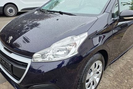 Peugeot 208 87.000 km 5.800 &euro; Saarbrücken - Burbach 66115