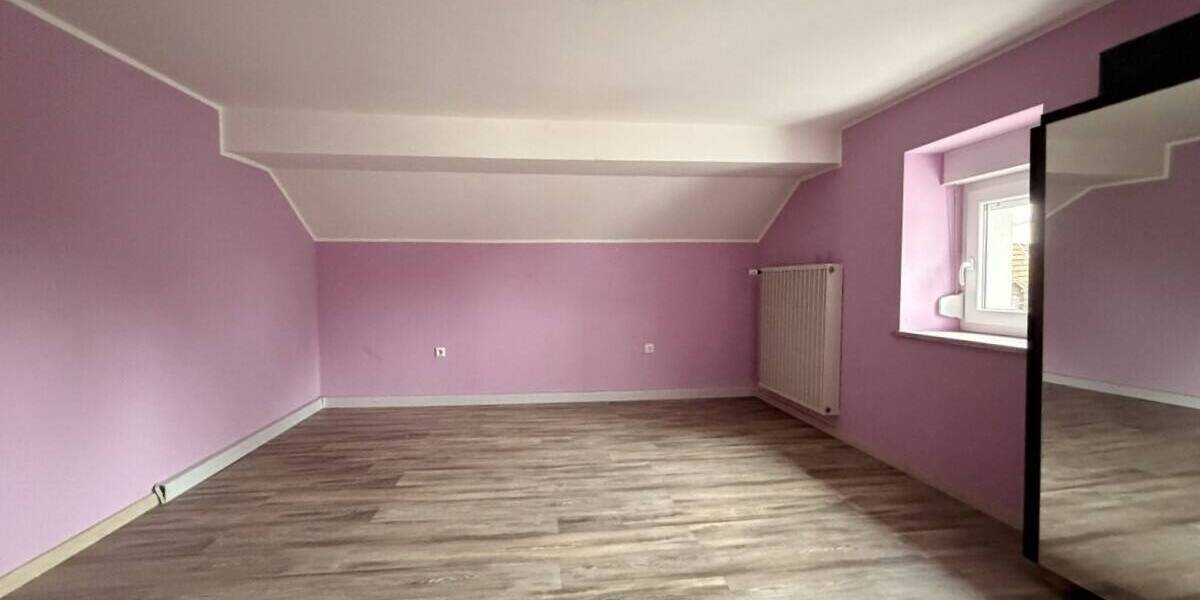 Mehrfamilienhaus, Wohnhaus Schiffweiler - 6 Zimmer, 184 m&sup2;, 265.000&euro; | Angebot:26187887