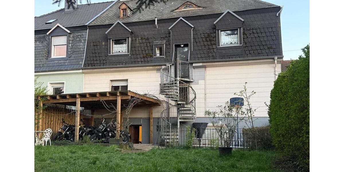 Doppelhaushälfte Saarbrücken Dudweiler - 7 Zimmer, 185 m&sup2;, 240.000&euro; | Angebot:26090767