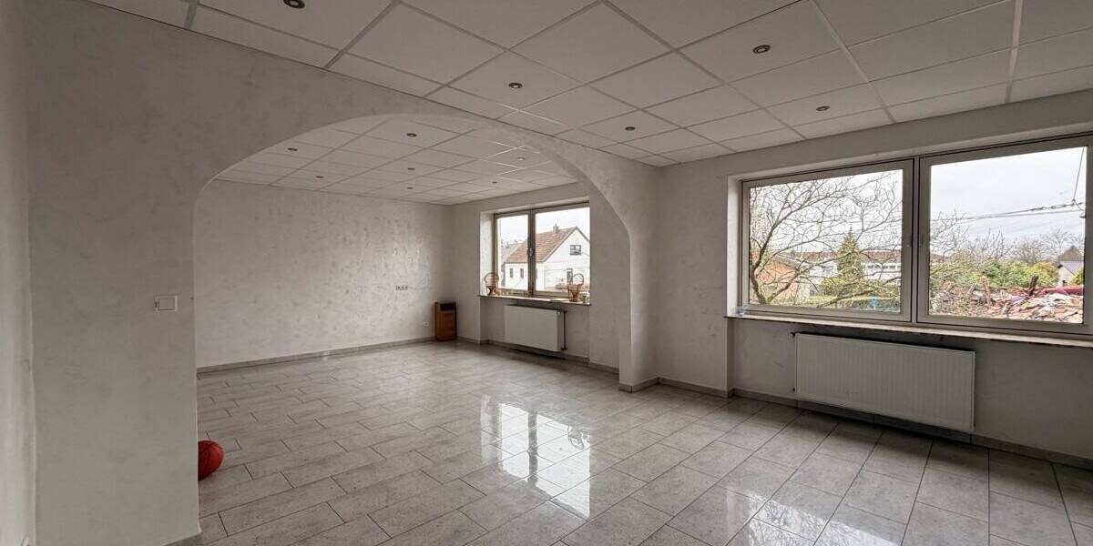 Mehrfamilienhaus, Wohnhaus Schiffweiler - 6 Zimmer, 184 m&sup2;, 265.000&euro; | Angebot:26641339