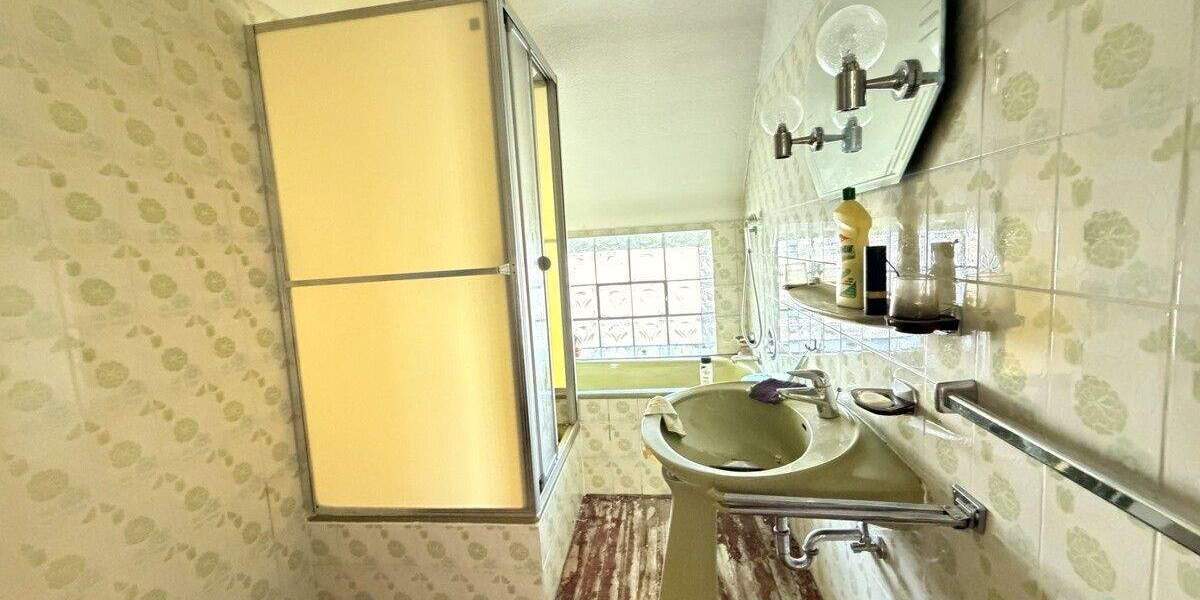 Mehrfamilienhaus, Wohnhaus Neunkirchen/Saar Hangard - 6 Zimmer, 120 m&sup2;, 59.000&euro; | Angebot:25736185