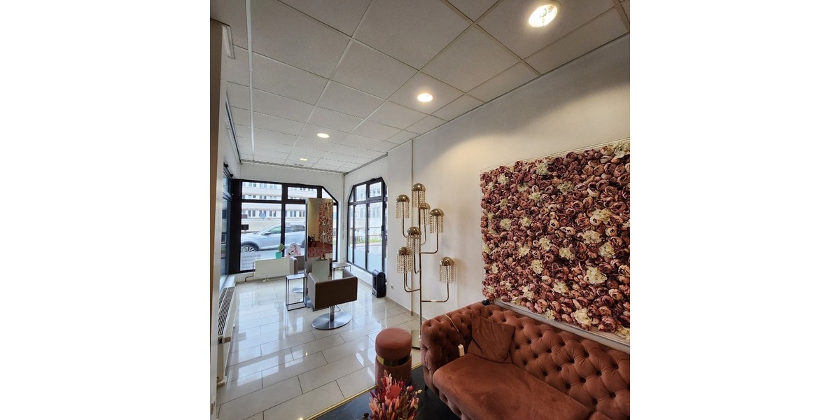 Raum für Visionen: vermietete Gewerbefläche in Homburgs Top-Lage - Gewerbeobjekt Homburg | Angebot:24860156