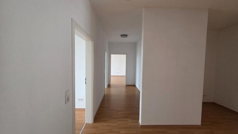 Etagenwohnung Quierschied - 4 Zimmer, 150 m&sup2;, 1.250&euro; | Angebot:25998936