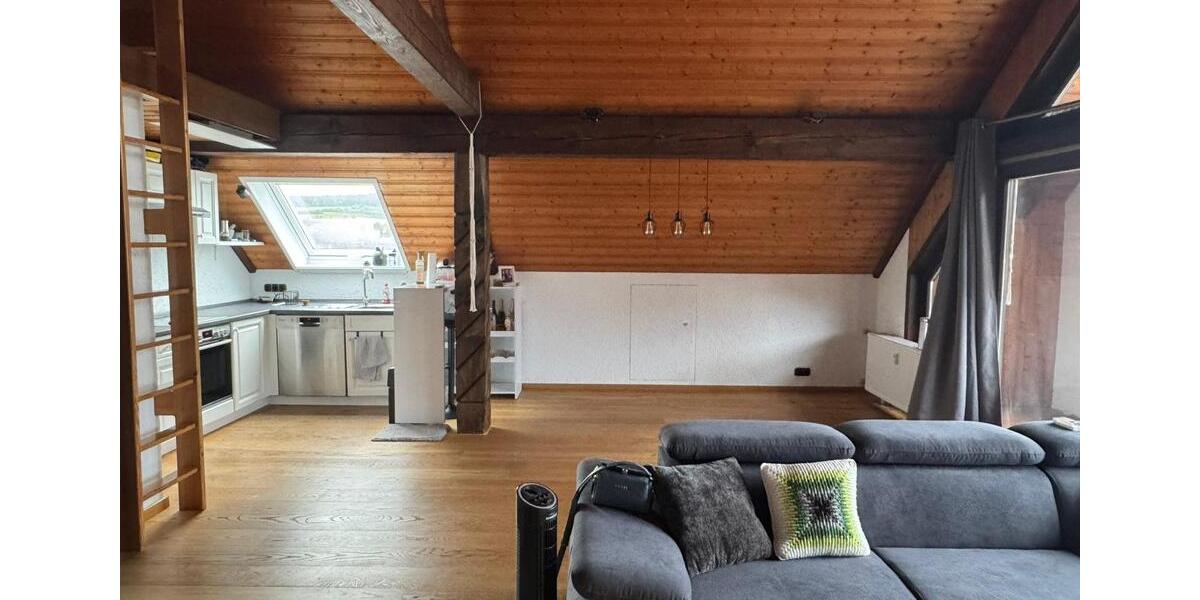 Dachgeschoßwohnung Gersheim - 3 Zimmer, 89 m&sup2;, 700&euro; | Angebot:25653149