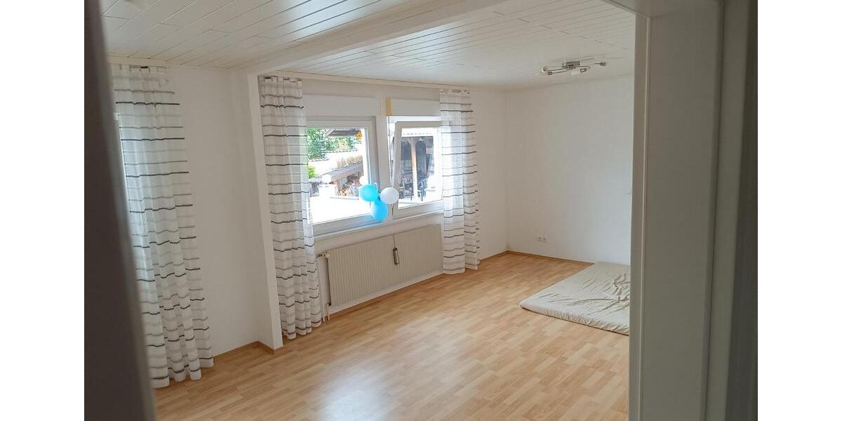 Mehrfamilienhaus, Wohnhaus Höheinöd - 7.5 Zimmer, 263 m&sup2;, 399.000&euro; | Angebot:26449255