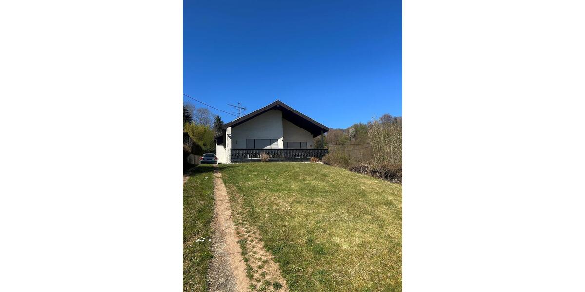 Einfamilienhaus Homburg - 11 Zimmer, 165 m&sup2;, 289.000&euro; | Angebot:26265842