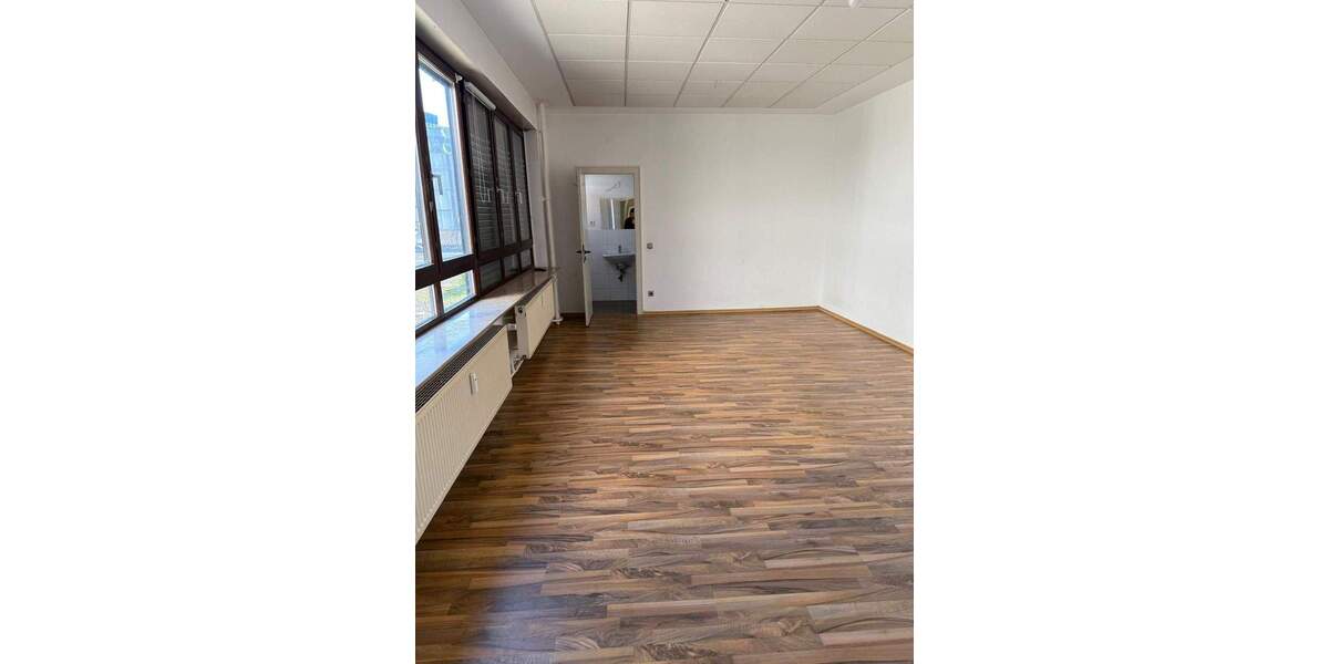 Zimmer Saarbrücken St Johann - 4 Zimmer, 135 m&sup2;, 890&euro; | Angebot:25899693
