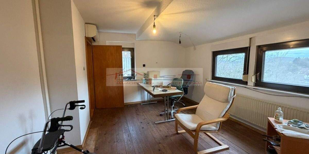 Einfamilienhaus Ruthweiler - 5 Zimmer, 130 m&sup2;, 140.000&euro; | Angebot:25732297