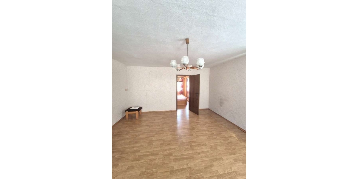 Vielseitiges Zweifamilienhaus mit Gewerbemöglichkeit, zahlreichen Stellplätzen u. idyllischem Garten - Mehrfamilienhaus, Wohnhaus Friedelhausen Friedelhausen | Angebot:27159287