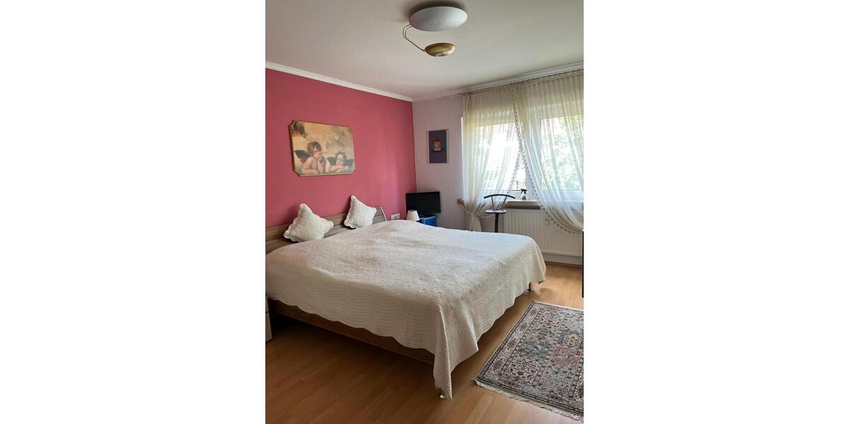 Etagenwohnung Saarbrücken Malstatt - 2.5 Zimmer, 83 m&sup2;, 675&euro; | Angebot:26032047