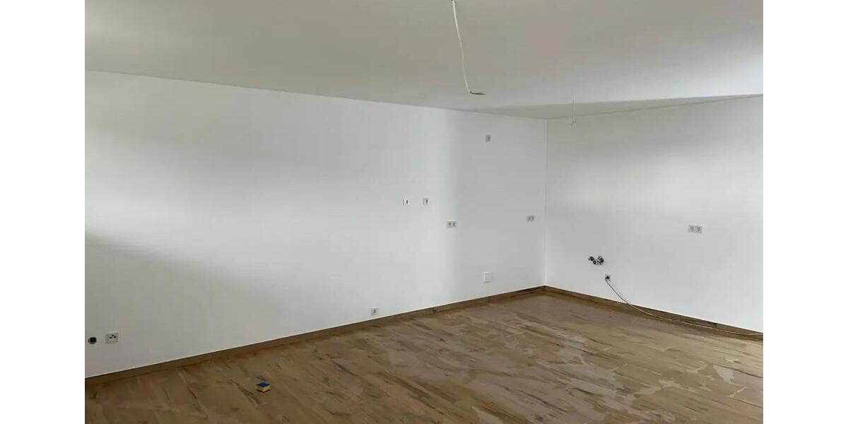 Etagenwohnung Neunkirchen Heinitz - 2 Zimmer, 75 m&sup2;, 850&euro; | Angebot:26586691