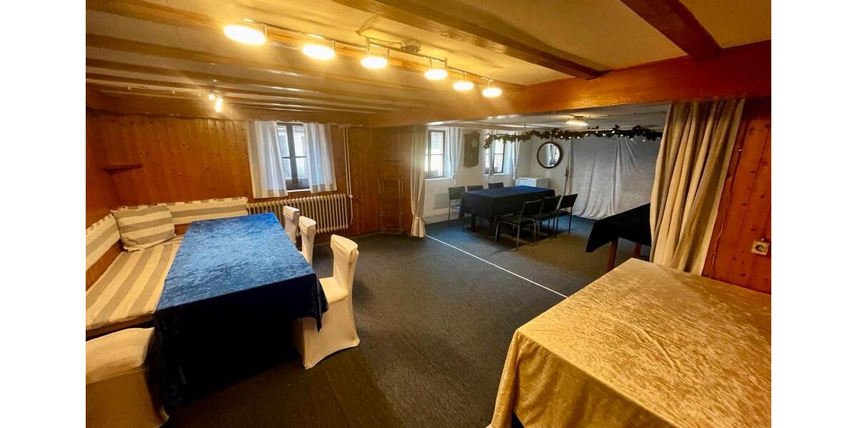 Einfamilienhaus Kirkel - 9 Zimmer, 170 m&sup2;, 250.000&euro; | Angebot:26806876
