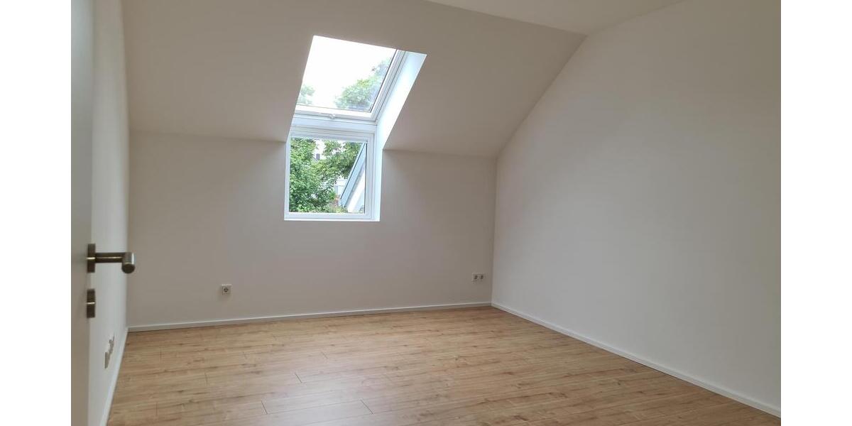 Einziehen und Wohlfühlen - Lichtdurchflutetes Wohnhaus, NB-Erstbezug, in idyllischer Stadtrandlage - Doppelhaushälfte Homburg | Angebot:12496894