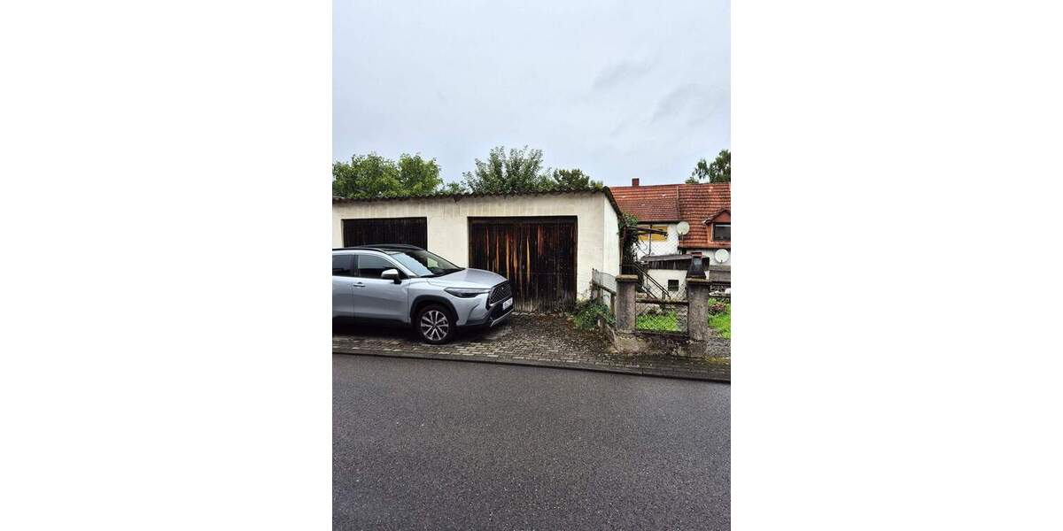 Mehrfamilienhaus, Wohnhaus Saarbrücken Dudweiler - 4 Zimmer, 95 m&sup2;, 99.000&euro; | Angebot:25743844