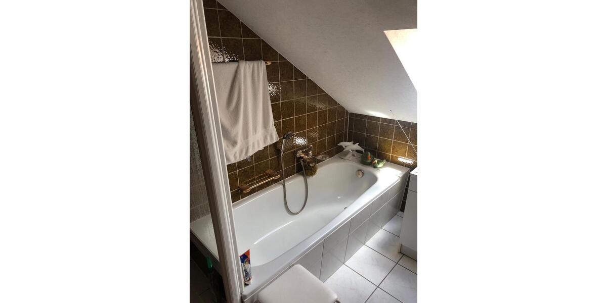 Dachgeschoßwohnung Neunkirchen Kohlhof - 3 Zimmer, 90 m&sup2;, 680&euro; | Angebot:25930210