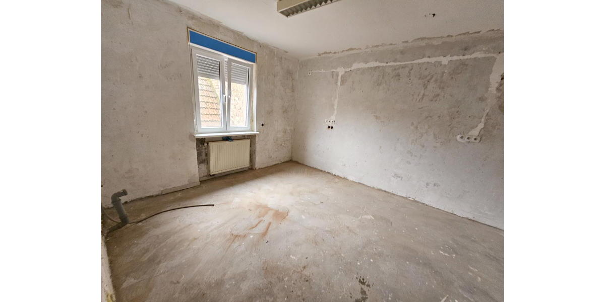 ObjNr:19582 - Renovierungsbedürftiges 4 Fam.-Mehrfamilienhaus in zentraler Lage - Zweifamilienhaus Pirmasens Fehrbach | Angebot:17823307