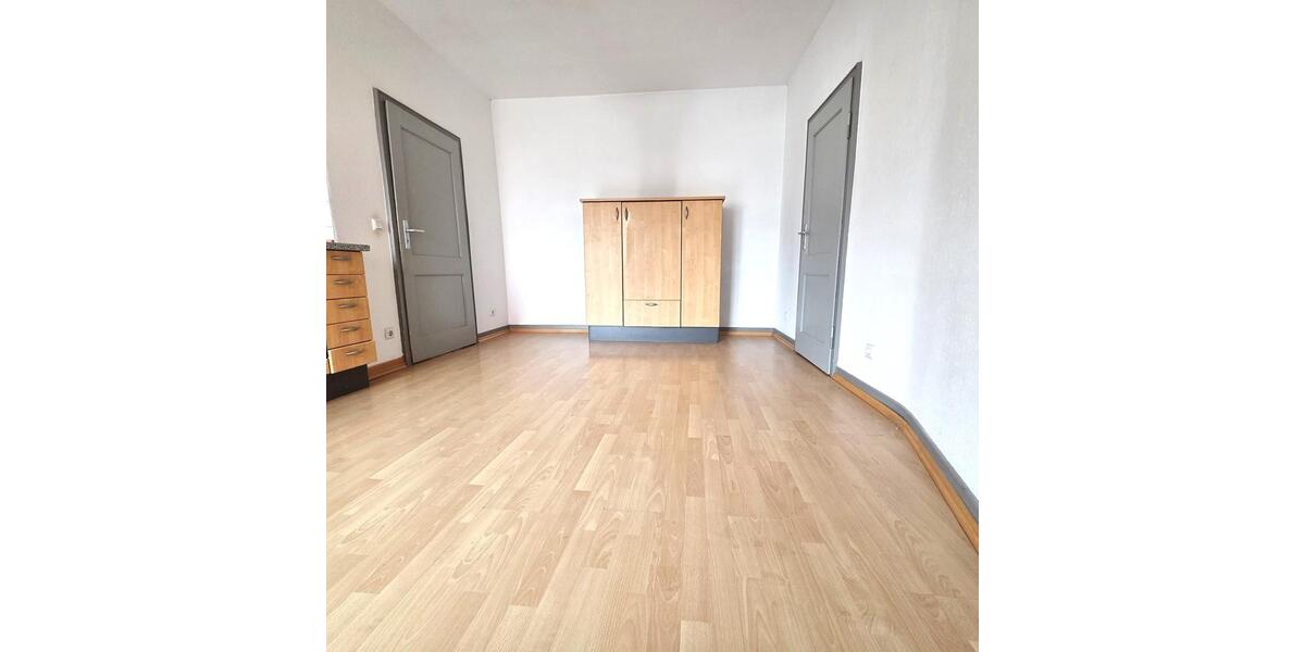Etagenwohnung Saarbrücken Eschberg - 2 Zimmer, 75 m&sup2;, 750&euro; | Angebot:25385564